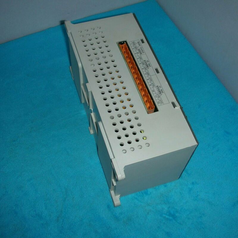 Ein gebrauchter Abb Netzschalter DPT-CB010 DPT-CB010 Expressversand