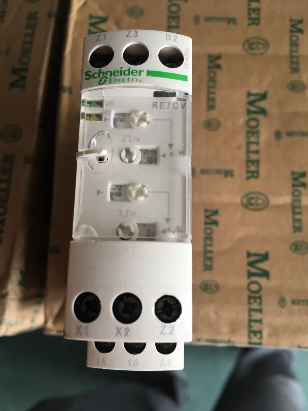 TELEMECANIQUE RE7CV11BU ASYMMETRISCHES ZEITVERZÖGERUNGSRELAIS