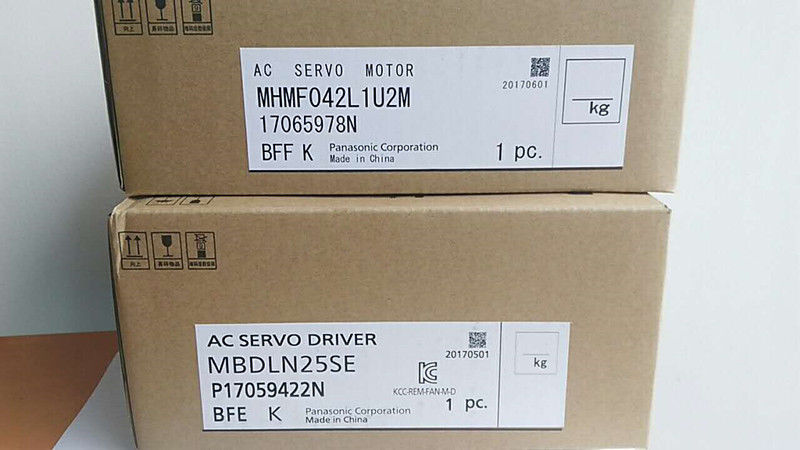MHMF042L1U2M + MBDLN25SE Positionssteuerungsart AC Servomotor-Antriebssätze 60mm 400w 3000rpm 1,27Nm