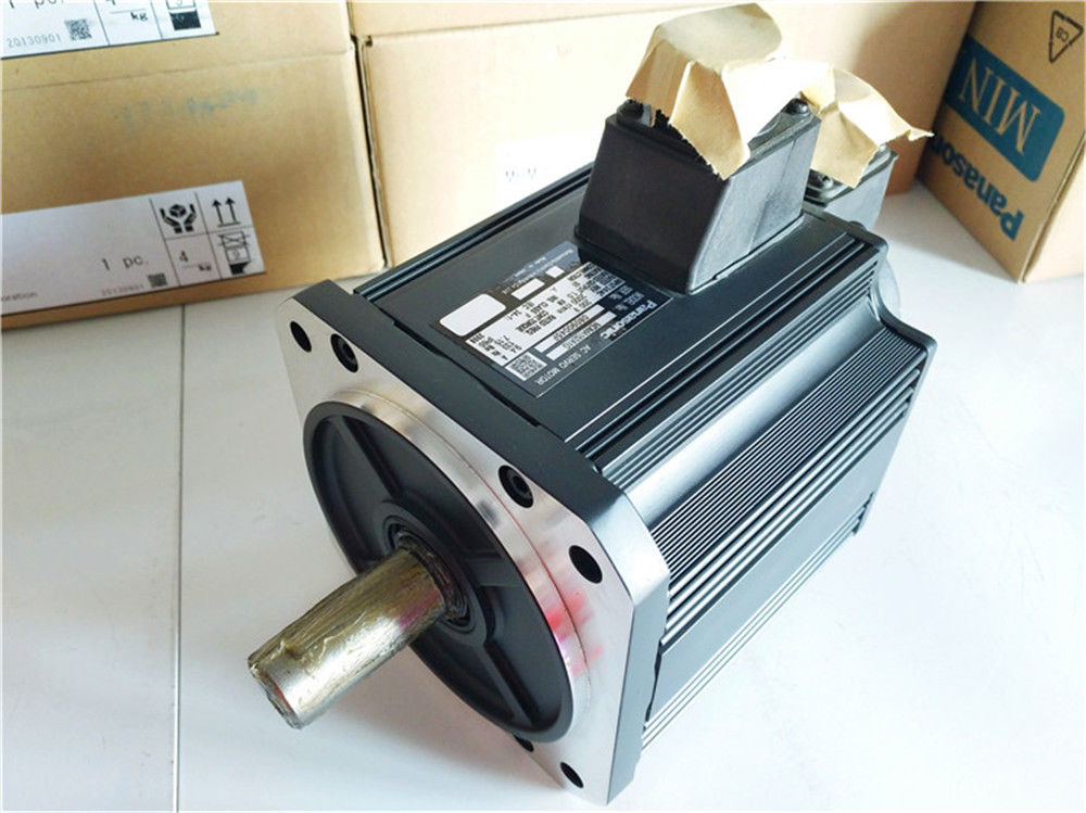 New PANASONIC MINAS A Series 2.5KW AC Servo Motor MDMA252A1G