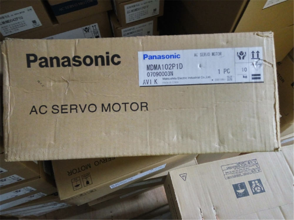Original NEU PANASONIC AC Servomotor MDMA102P1D im Karton