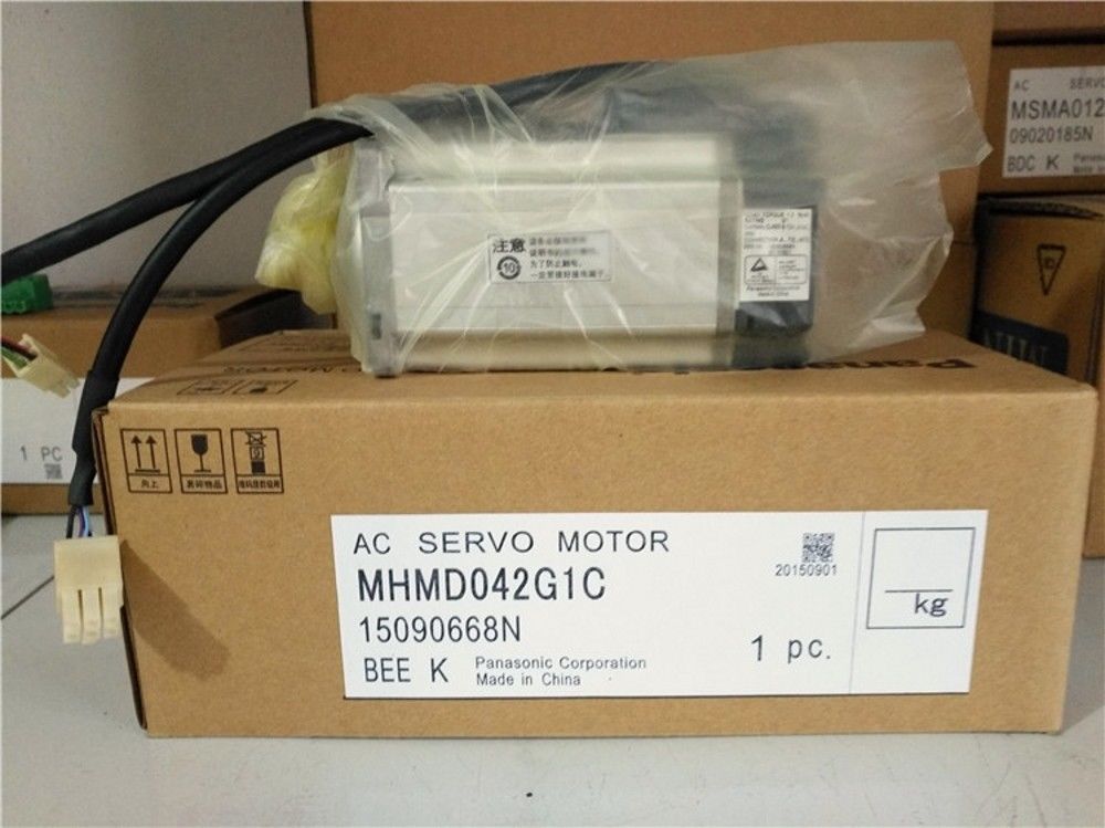 NEUER Panasonic MHMD042G1C AC-Servomotor im Karton