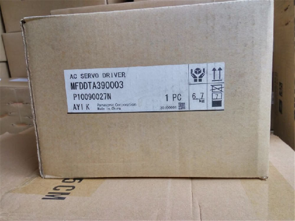 NEUER PANASONIC AC-Servoantrieb MFDDTA390003 im Karton