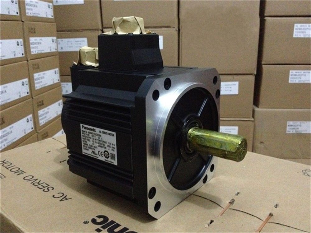 NEU Panasonic AC-Servomotor MDME152GCGM im Karton
