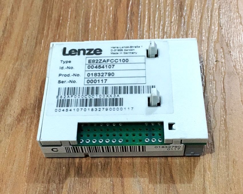 Neuer Lenze E82ZAFCC100 CAN PT INVERTER SERIE 8200