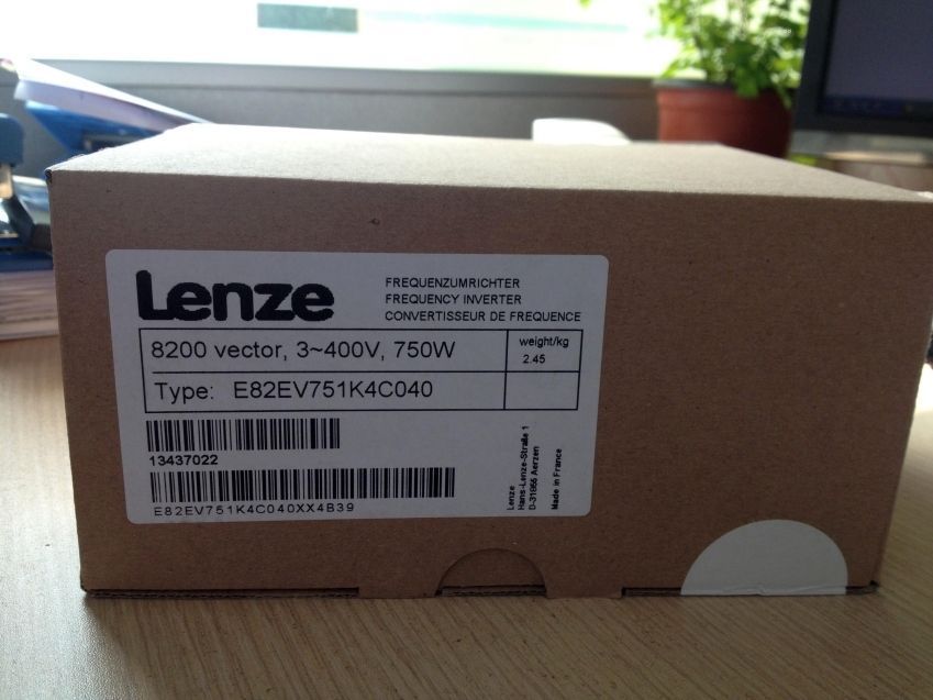 Original Lenze SMD-Wechselrichter 0,75 kW E82EV751K4C040 E82EV751_4C040
