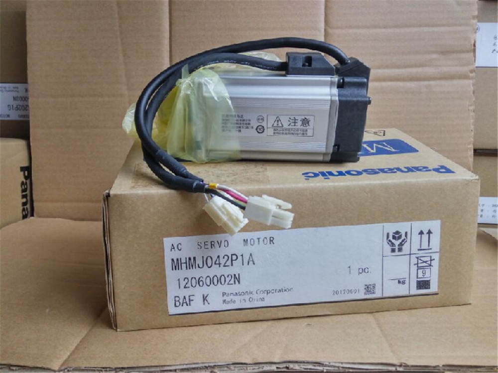 NEUER PANASONIC AC-Servomotor MHMJ042P1A 400W im Karton