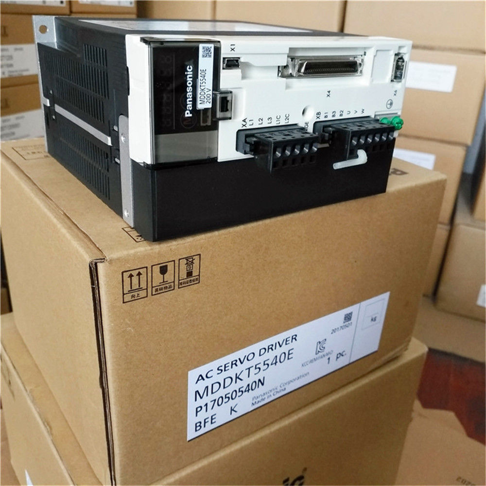 NEUER PANASONIC AC-Servoantrieb MDDKT5540E im Karton (echtes Bild)
